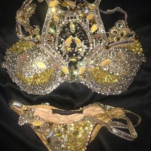 WBFF Bikini (Bikini/Fitness/Figure)